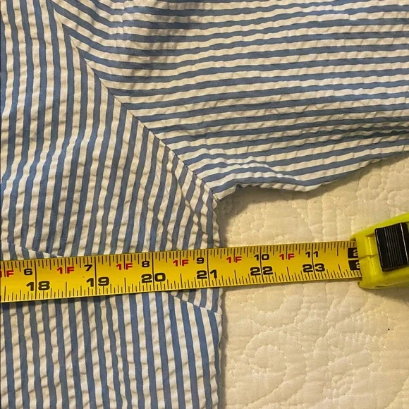 Vineyard Vines Savannah Blue & Pink Coral Embroidered Seersucker popover tunic - Picture 7 of 8